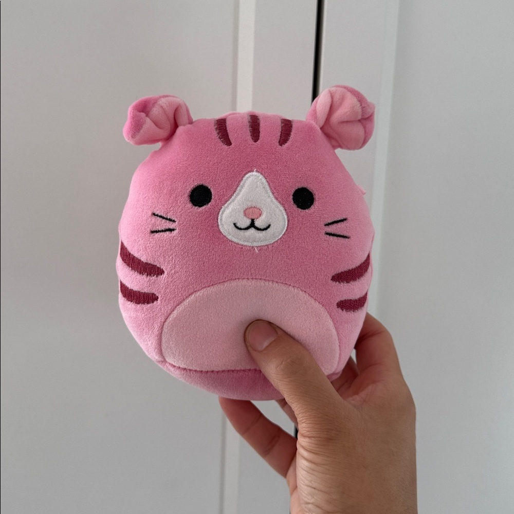 Squishmallows 5" Geraldine the Pink Scottish Plush